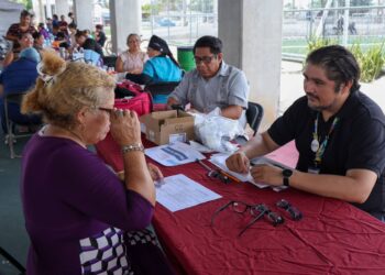 Ayuntamiento beneficia a más de siete mil cancunenses con servicios gratuitos