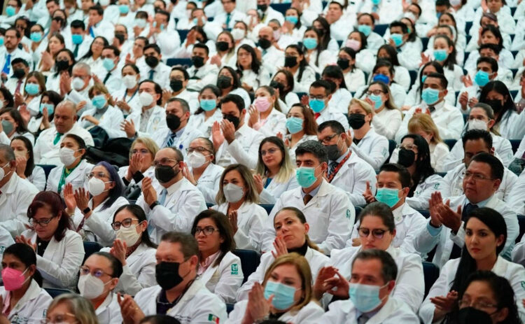 CNDH denuncia trato inhumano a residentes en hospitales