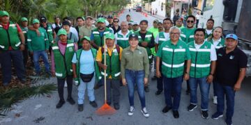 Calles y espacios al 100; Puerto Morelos refuerza la atención en servicios públicos