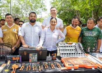 Canchas y unidades al cien; Estefanía Mercado rescata espacios deportivos en Playa del Carmen