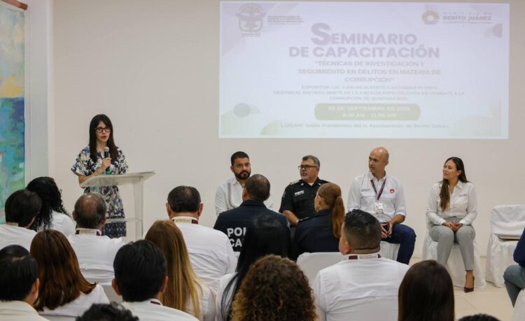Capacitan a servidores de Cancún contra la corrupción