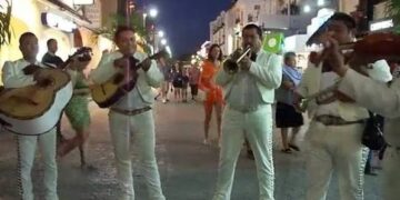 Crisis en el gremio; Mariachis de Quintana Roo se quedan sin clientes por baja afluencia turística