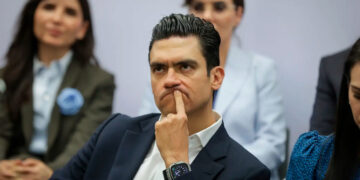 En defensa de los memes; Jorge Romero rechaza regular o censurar los memes satíricos