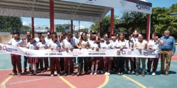 Entrega Mara Lezama nuevo domo a estudiantes de secundaria “8 de Octubre”, en Cancún