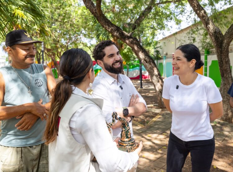 Estefanía Mercado acerca “Parquemanía” al Ejido; anuncian la Tiendita Playense