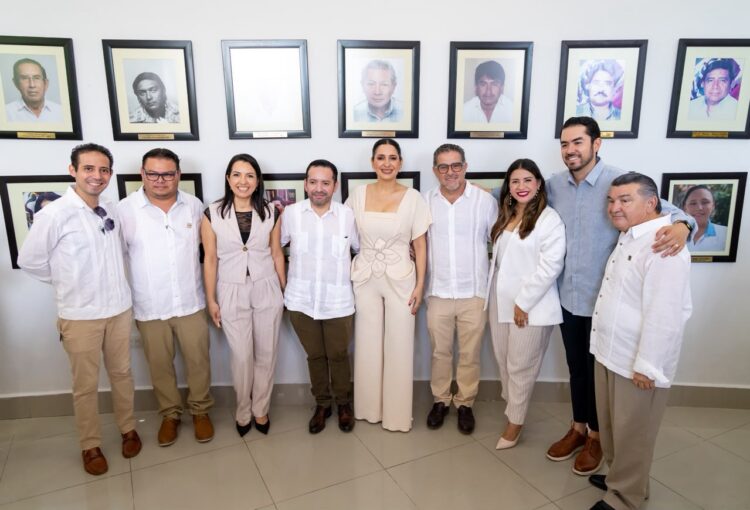 Estefanía Mercado reconoce a quienes construyeron la historia de Playa del Carmen