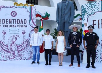 Fiesta tricolor; Cancún arranca con fervor sus festejos patrios