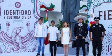Fiesta tricolor; Cancún arranca con fervor sus festejos patrios
