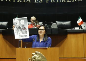 Frenan la sátira política; Mayuli Martínez advierte censura por “Ley Antimemes”