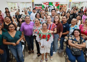 Capacitación que transforma; Isla Mujeres celebra la clausura de doce cursos municipales