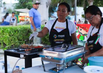 Playa del Carmen activa la economía con “Kermés Semana Patria Gastronómica”