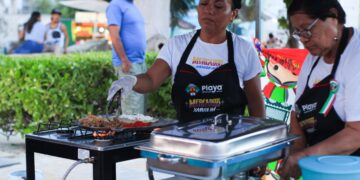 Playa del Carmen activa la economía con “Kermés Semana Patria Gastronómica”