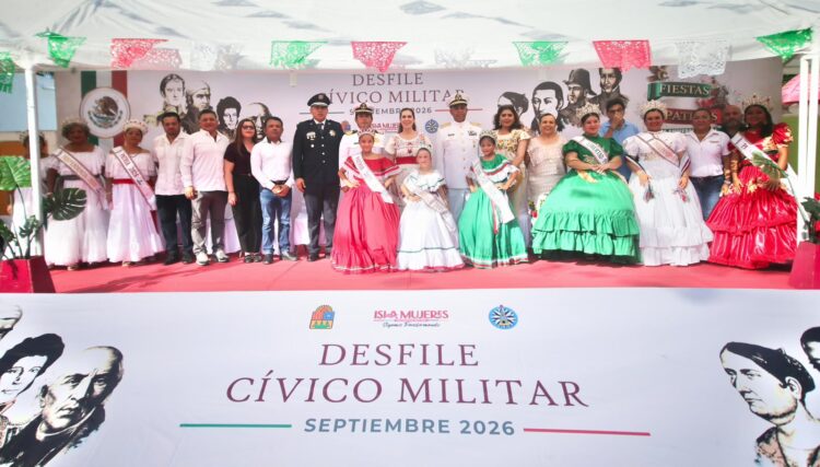 Gran festejo patrio; Atenea Gómez encabeza el desfile de Independencia