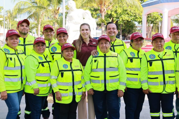Isla Mujeres reluce; refuerzan operativos de limpieza urbana