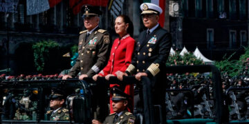 “México no se arrodilla”: Sheinbaum manda contundente mensaje nacional