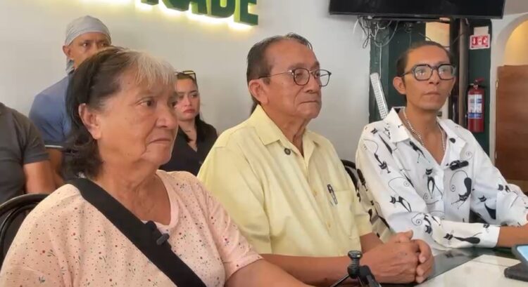 Pareja de ancianos viven abuso diario a manos de su hija en Playa del Carmen