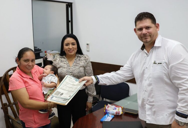 ¡Apoyo a las familias!; agilizan trámites del Registro Civil en Puerto Morelos