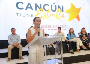 ¡Cancún Tiene Estrella!; entregan reconocimientos al esfuerzo de 47 colaboradores turísticos