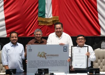¡Cuatro décadas de excelencia!; la Legislatura condecora al Tec Cancún