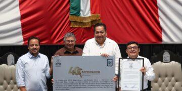 ¡Cuatro décadas de excelencia!; la Legislatura condecora al Tec Cancún
