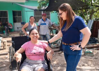 A través de Miércoles con la Gente siguen llegando apoyos a familias de Zona Continental