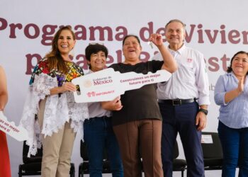 Acompaña Mara Lezama entrega de 288 Viviendas para el Bienestar a familias de Puerto Aventuras