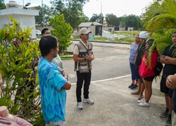 Alcalde de Puerto Aventuras encabeza jornada de limpieza en panteón municipal