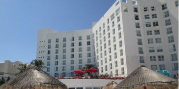 Anuncian programa “Renueva Cancún” con facilidades para hoteles