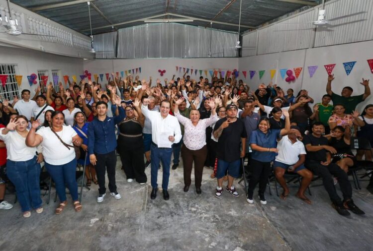 Arturo Castro se registra por la coordinación de Morena en Playa del Carmen