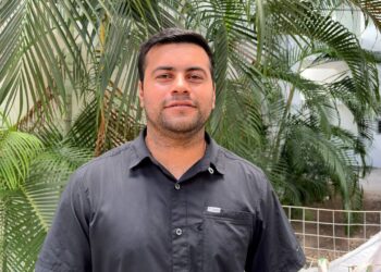 Atiende Zofemat arribo de sargazo en Punta Esmeralda por fuerte oleaje