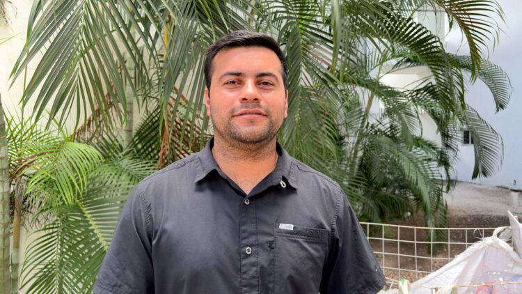 Atiende Zofemat arribo de sargazo en Punta Esmeralda por fuerte oleaje