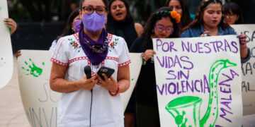 Atrae la SCJN amparos de los acusados por atacar a María Elena Ríos