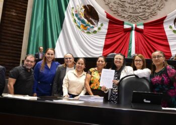 Celebra Mildred Ávila nueva ley que protege a la niñez