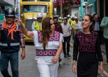 Claudia Sheinbaum supervisa hospitales y proyectos de salud en Chetumal acompañada de Mara Lezama