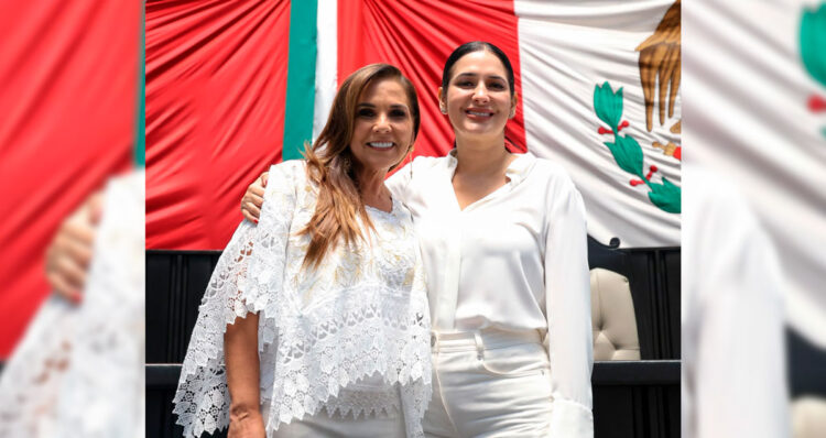 Estefanía Mercado acompaña a Mara Lezama en el 52 aniversario de Quintana Roo