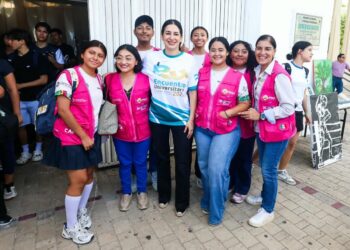 Estefanía Mercado clausura Encuentro Universitario y reconoce a las juventudes de Playa del Carmen