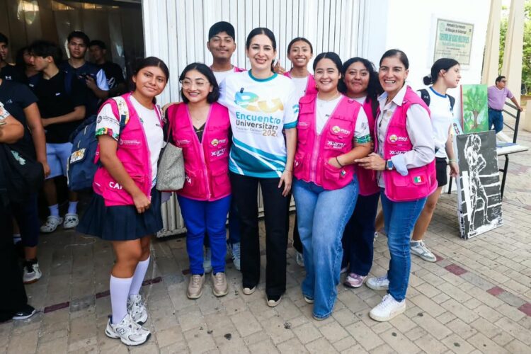 Estefanía Mercado clausura Encuentro Universitario y reconoce a las juventudes de Playa del Carmen
