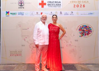 Estefanía Mercado suma esfuerzos con la Cruz Roja Mexicana