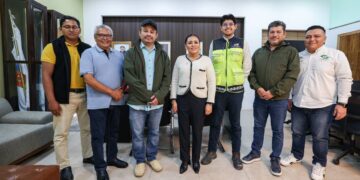 Evalúan Blanca Merari y la CFE posibilidades para llevar electrificación a comunidades de Puerto Morelos