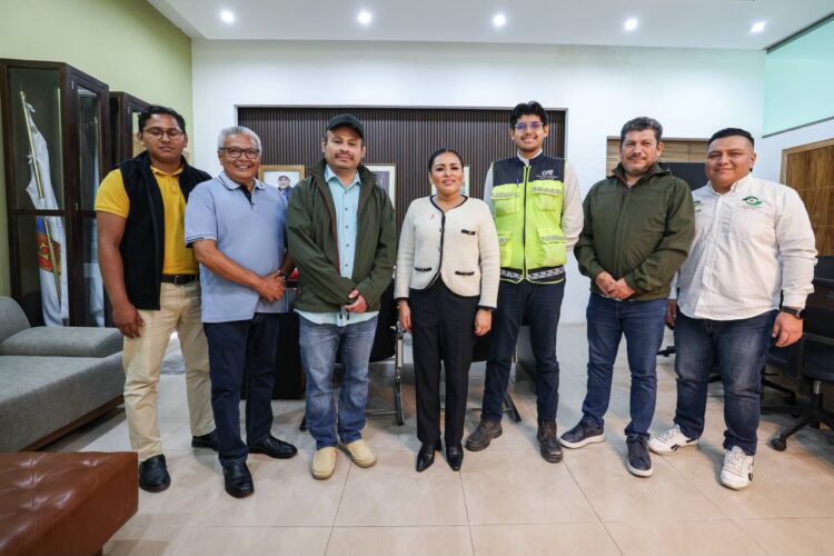Evalúan Blanca Merari y la CFE posibilidades para llevar electrificación a comunidades de Puerto Morelos