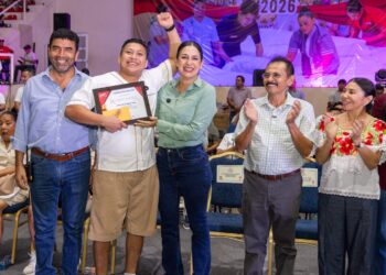 Estefanía Mercado destaca labor de los trabajadores del sector turístico de Playa del Carmen
