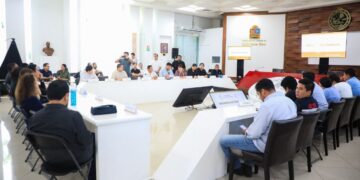 ‘Mano a mano’; Estefanía Mercado fortalece coordinación con empresas para mejorar servicios