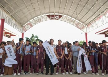 Mara Lezama beneficia a estudiantes de secundaria “Independencia de México” con nuevo domo