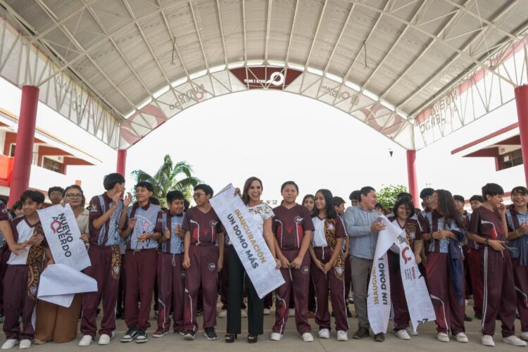 Mara Lezama beneficia a estudiantes de secundaria “Independencia de México” con nuevo domo