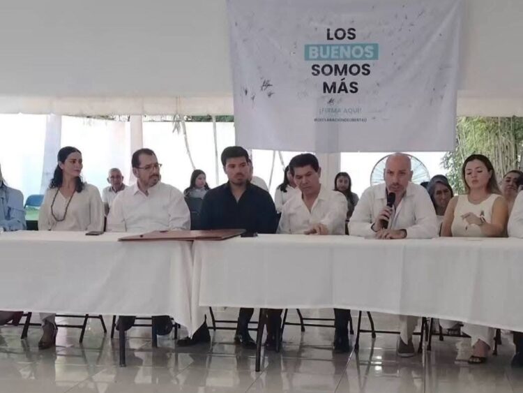 Presenta Gustavo Miranda bloque ciudadano opositor rumbo a 2027