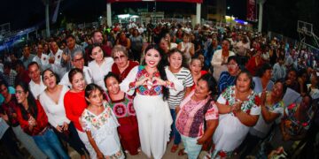 Rinde Jenni Rubio Tello su Segundo Informe Legislativo en Playa del Carmen