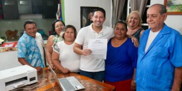 Se registra Renán Sánchez Tajonar en la interna de Morena, va por Cozumel