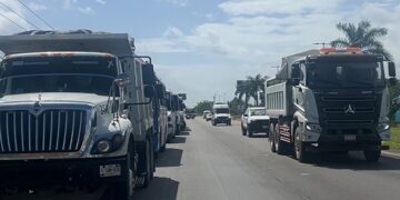 Transportistas acuerdan retirarse de la carretera 307, en Playa del Carmen