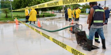 ¡Fuga de agua!; exige Puerto Morelos pronta solución a tubería de Aguakan