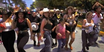 ¡Gran éxito!; arrasa la carrera VaqueRun en Puerto Morelos